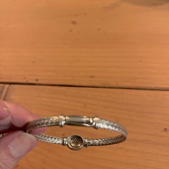 Elegant Sterling Silver and 14k Gold Bracelet - Picture 6 of 9